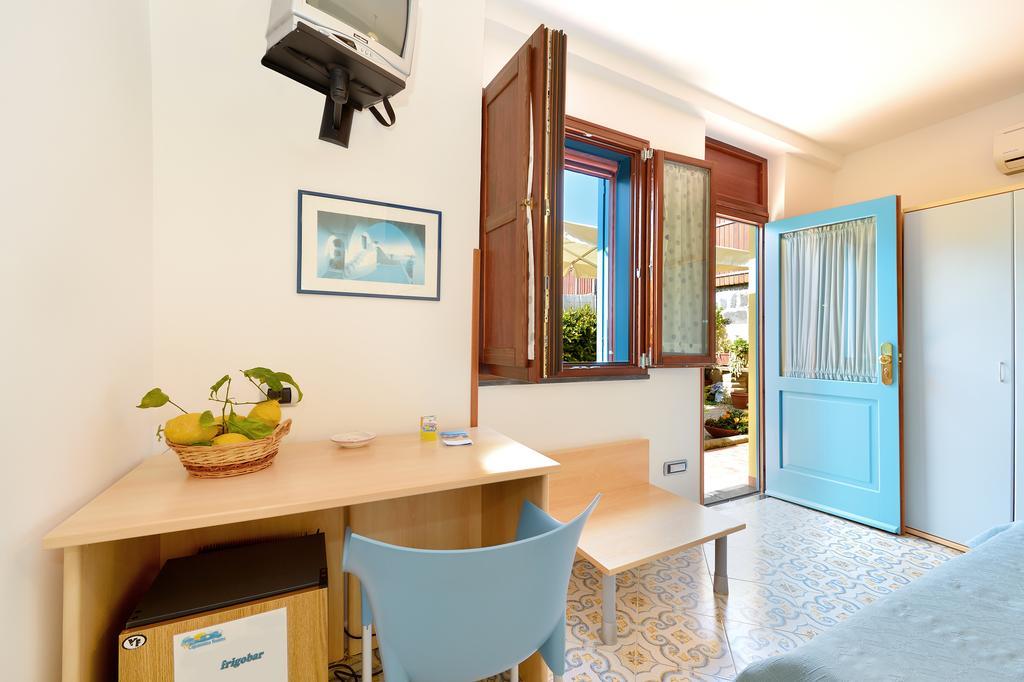 La Capannina Bed & Breakfast Procida Room photo